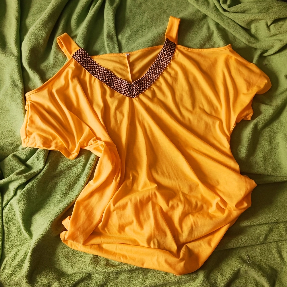 V-neck peekaboo shoulder blouse